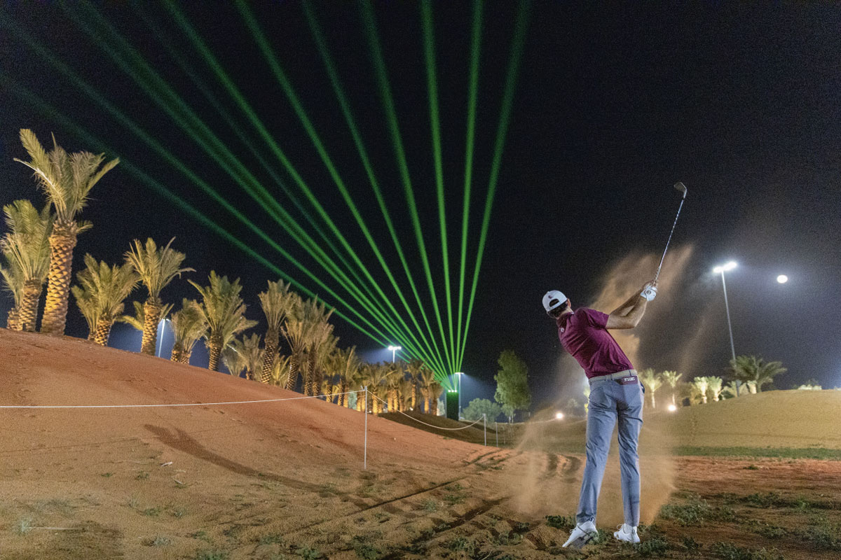 Die Satten verlassen das sinkende Schiff: Die 90er lassen grü&szlig;en: Lasershow wie im Cinemaxx