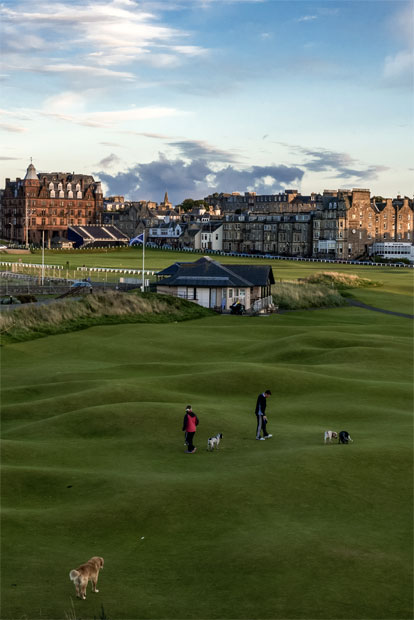 10: ST. ANDREWS &ndash; LADIES PUTTING CLUB