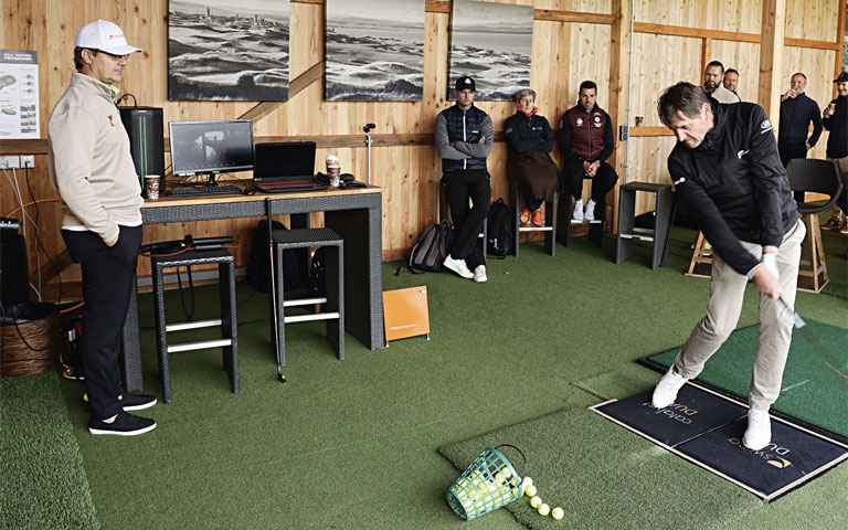 Golf Lounge Hamburg - Ab auf die Platte Ganz genau gemessen: Leistungsdruck vor Zuschauern