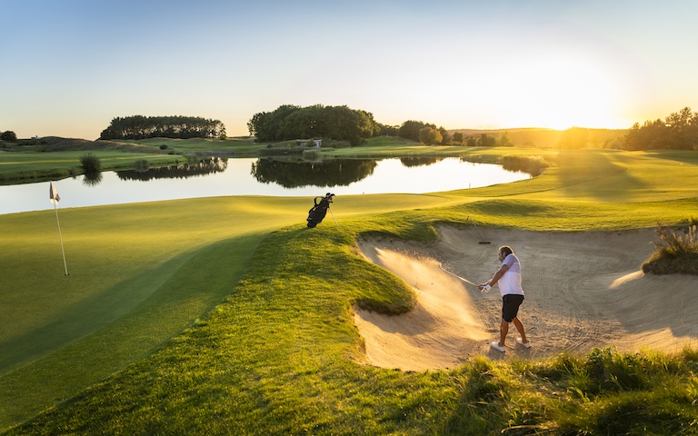 Advertorial WINSTONgolf - Früher buchen. Mehr erleben. 