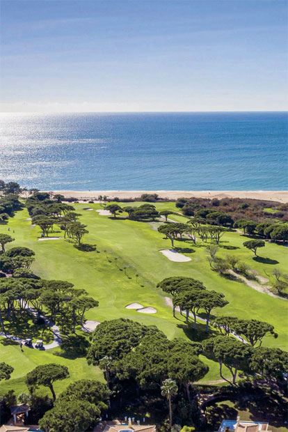 Algarve: Breakfast for Champions (l.).