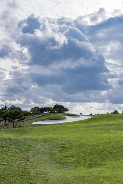 Costa de Prata: Challenge: Wer findet nach fünf Bier noch sein Haus in Nazar�? (l.)