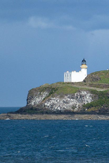 Schottland: Wenig kreativ: Bond-B&ouml;sewichten gehen die Behausungen aus
