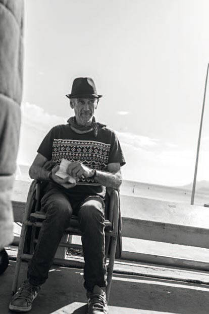 Cote d'Azur: Dickes C: tut im Winter kein bisschen weh (l.) Nachmittagsschlendern: Stuhlgang auf Französisch (r.)