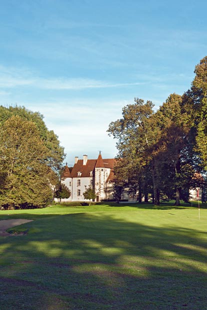 Frankreich: Paris f&uuml;r Fortgeschrittene: Parkplatzsuche au&szlig;erhalb der Stadt (l.) 'Caddyshack' auf Franz&ouml;sisch