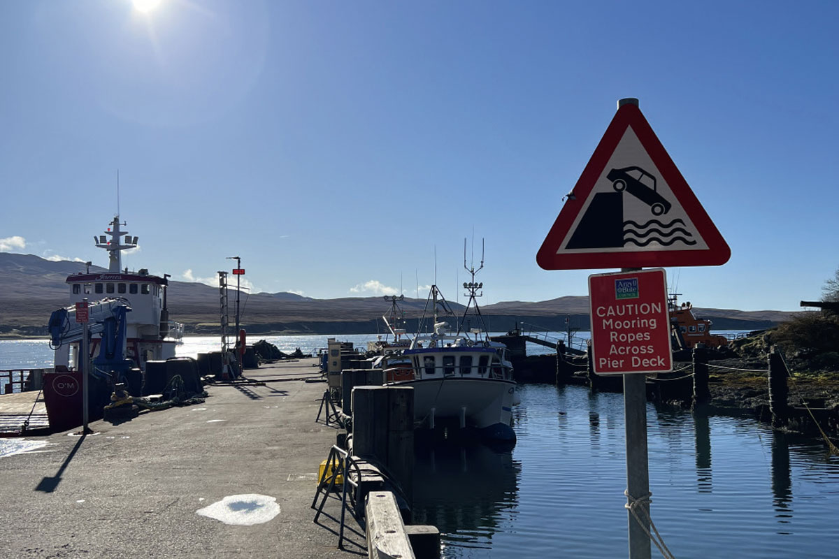 Schottland: No worries: &Uuml;ber diese Warnung kann James Bond nur lachen